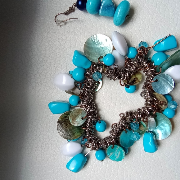 Shell & Acrylic Stretch Bracelet AND Dyed Stone & Bead Wire Earrings - Picture 4 of 4